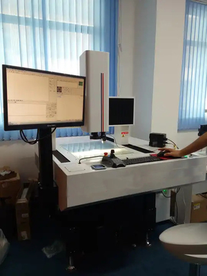マイクロコンピューターは3D実験室に使用したビデオ測定機械を制御した
