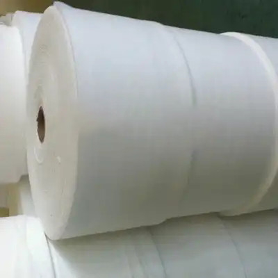 非編まれた生地の赤ん坊のおむつの原料を結ぶES繊維の熱気