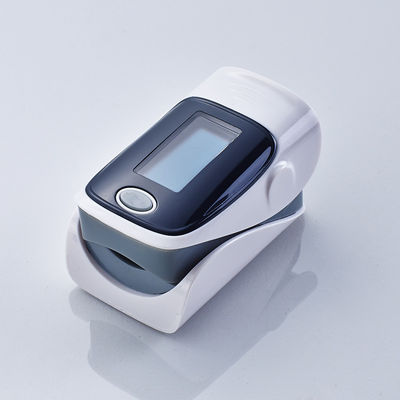 200BPM電気指先の脈拍の酸化濃度計1.5Vのアルカリ電池